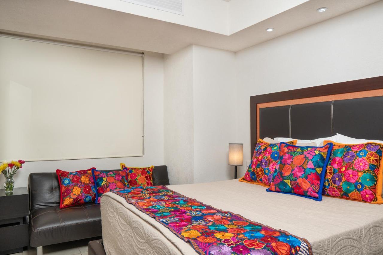 Ocean Front Condo Sleeps 4 Adults-Grand Venetian T3000-1606 Puerto Vallarta Dış mekan fotoğraf