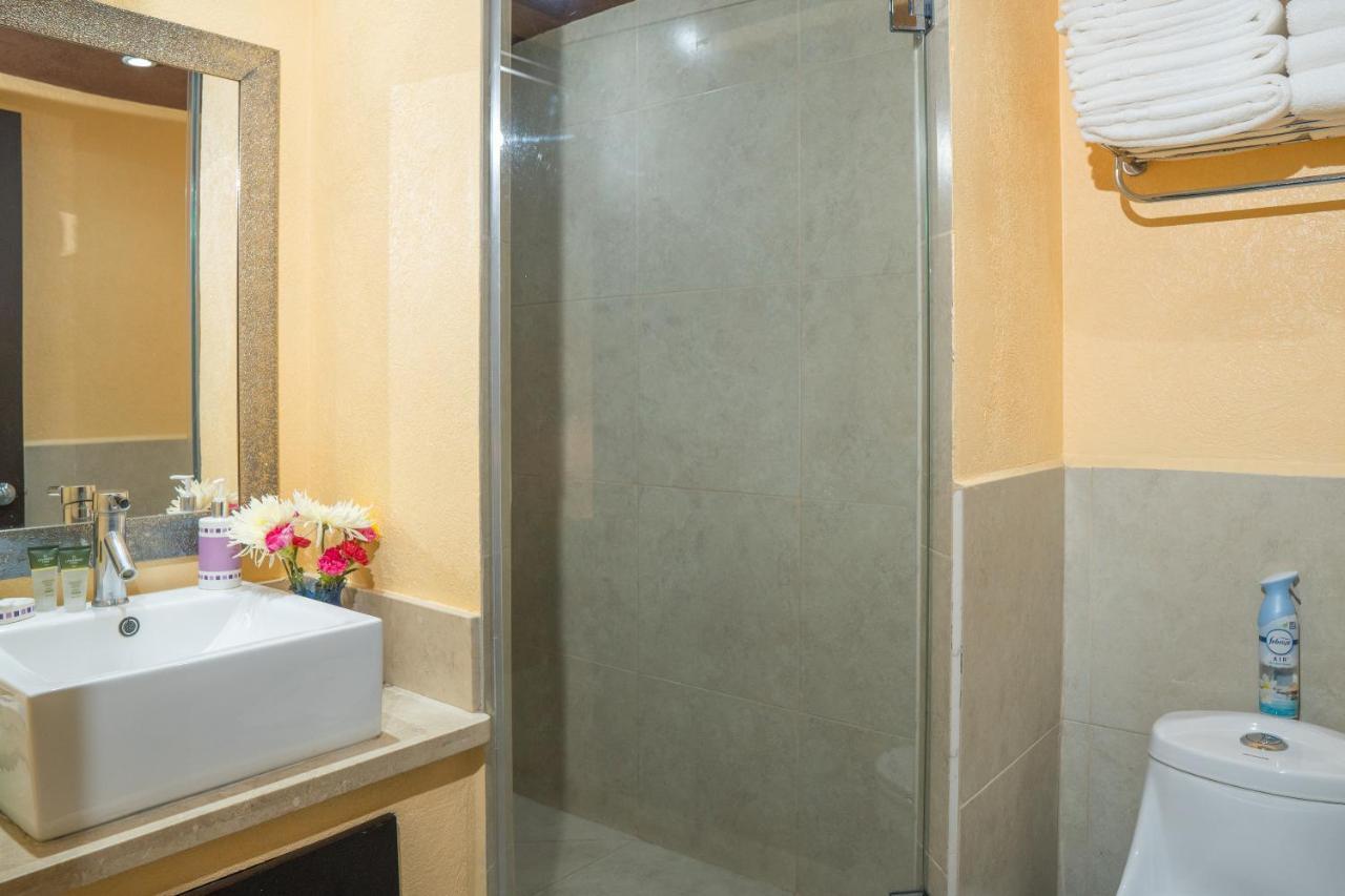 Ocean Front Condo Sleeps 4 Adults-Grand Venetian T3000-1606 Puerto Vallarta Dış mekan fotoğraf